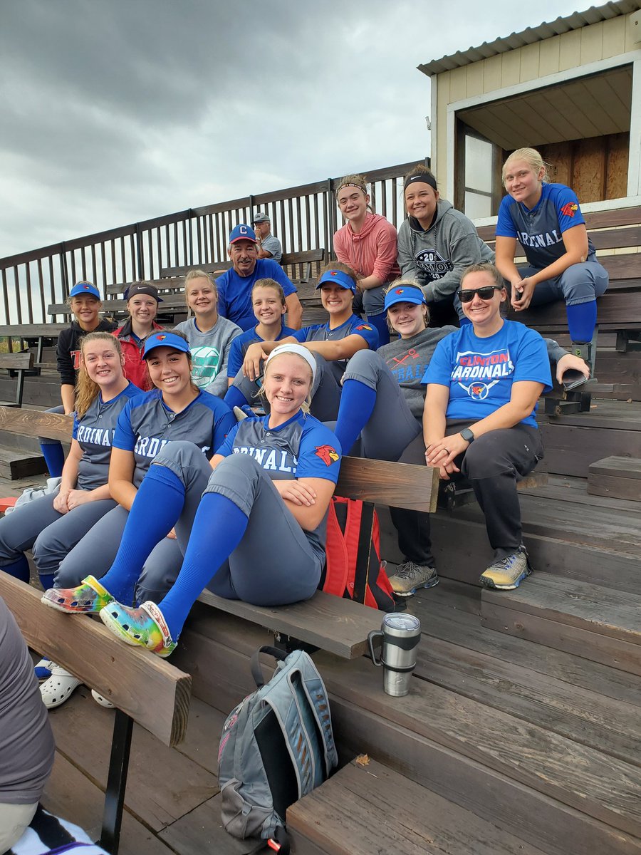 ClintonSBALL's tweet photo. Game day at the keytesville tournament! @CHSCards https://t.co/VaRwfXNgbD