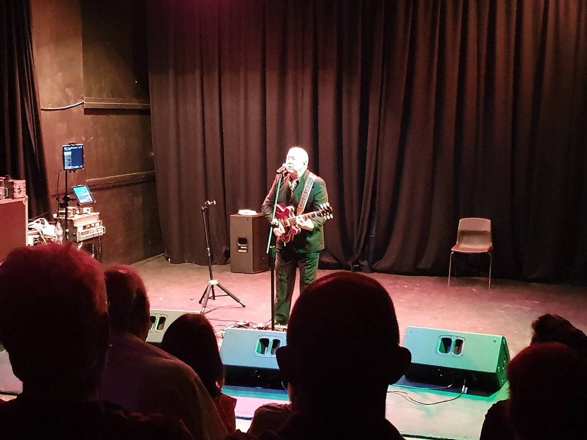 ScottOttaway's tweet photo. What a show for Matthew Doherty! Zarak smashed it and you can catch them at @WhiteSwanPromo Aylesbury in October. Spencer just gets better &amp; better! #thesearchers #zarak #samsway #matthewdoherty https://t.co/oK1S5mQhKk