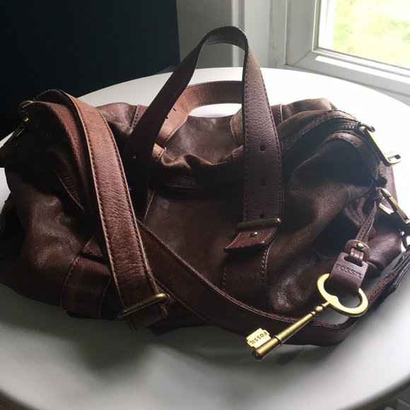 AmberBananerrr's tweet photo. So good I had to share! Check out all the items I'm loving on @Poshmarkapp from @TustinLucky @lilpoe1 #poshmark #fashion #style #shopmycloset #fossil #nikibiki: https://t.co/URS0eLplDt https://t.co/zVQov1UZBq