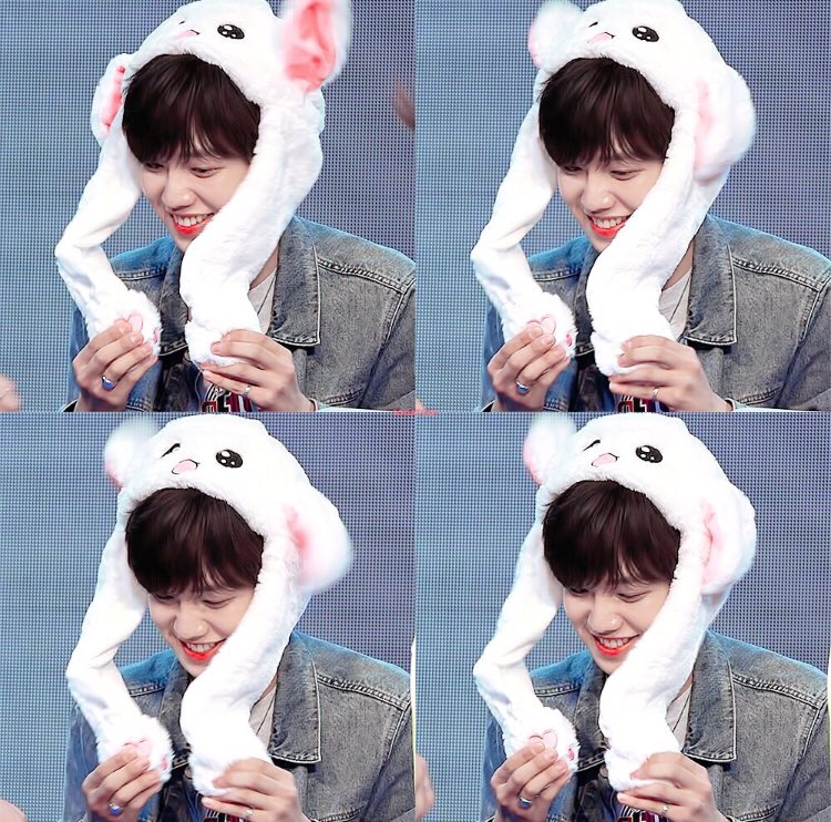 PassionPostType's tweet photo. 전 프로영업러 이기때문에 임영민 영업합니다 https://t.co/ctAp4ZEgu4