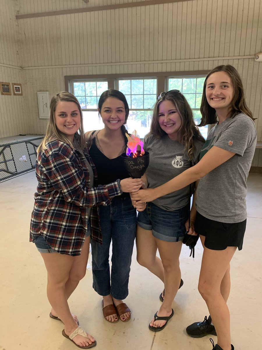 A couple photos from the 2019 Region H Section 6 Exec retreat!! 💙💛 We had a great time and learned so much!