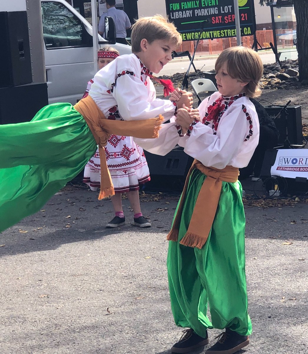 Troyanda_Leth's tweet photo. We had a great time performing @WOTS_Lethbridge today. Thanks @LethLib for having us! Now we are listening to Fred Penner! Great festival #Lethbridge! #sandwiches #yqldance https://t.co/FG4Y2lnXut