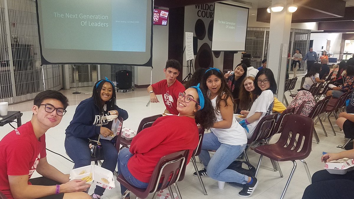 JPIIHS_Interact's tweet image. This years Rotary Leadership Summit was a great success. Our students took part in breakout sessions on how to be future leaders and we carried out services projects for Hope's Door and North Texas Food Bank #serviceaboveself  #seektoserve @JPIIHSPLANO @district5810