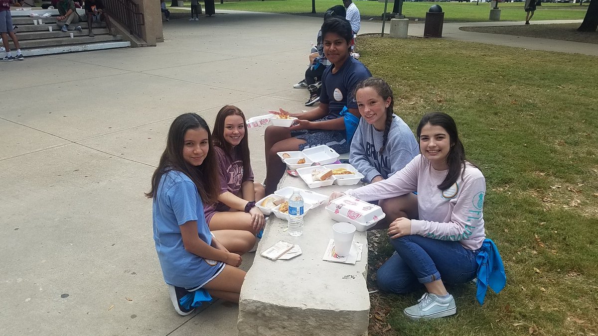 JPIIHS_Interact's tweet image. This years Rotary Leadership Summit was a great success. Our students took part in breakout sessions on how to be future leaders and we carried out services projects for Hope's Door and North Texas Food Bank #serviceaboveself  #seektoserve @JPIIHSPLANO @district5810