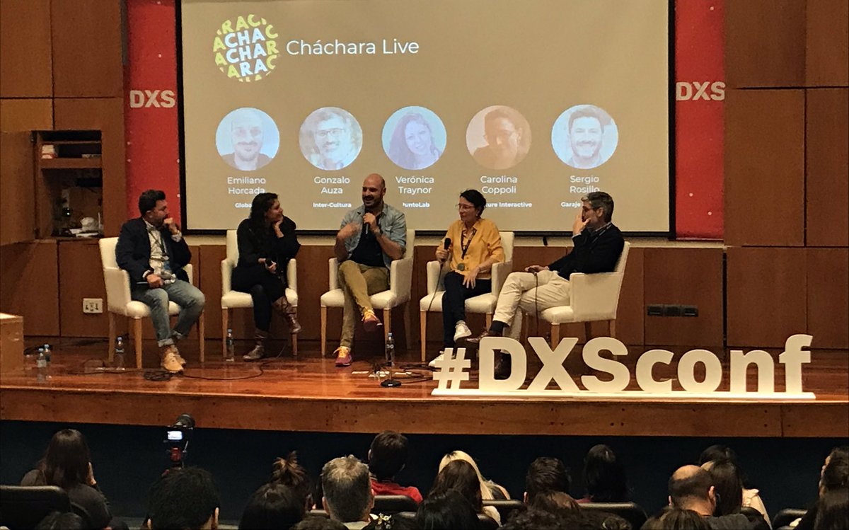 Cerramos #DXSconf con <a href="/ChacharaPodcast/">Chachara Podcast</a> 🙌
Gracias <a href="/emilianohorcada/">Emi</a> por guiar el panel de debate con <a href="/srosillo/">Sergio Rosillo</a>, <a href="/ccoppoli/">Carolina Coppoli</a>, <a href="/ontzalu/">Gonzalo J. Auza</a> y <a href="/verotraynor/">Verónica Traynor | Employee Experience</a>.
¡Qué bueno que queda grabado porque esta charla está espectacular!