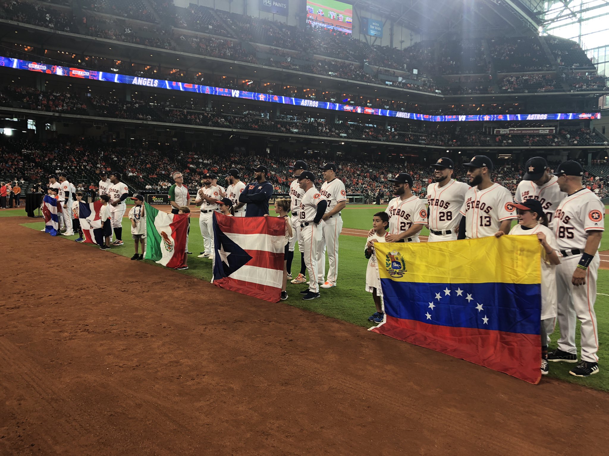 Julia Morales on X: Love this!! Hispanic Heritage Weekend for the @astros.   / X