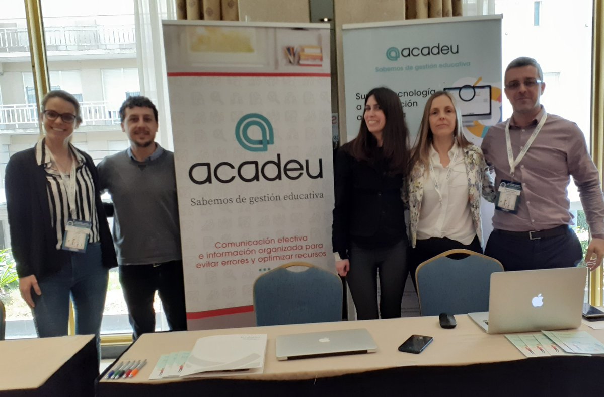 ComplejoEdu's tweet photo. Presentes en el #congresoaiepba nos encontramos con la gente amiga de @acadeu que nos acompaña hace 5 años en nuestro proyecto educativo https://t.co/CJAXAVb2Mf
