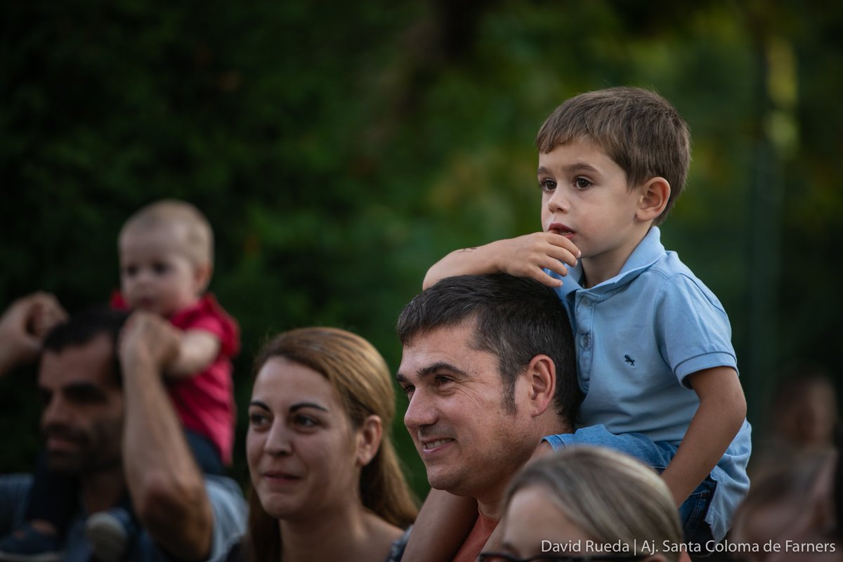 AjSCFarners's tweet photo. La metereologia ens ha respectat la tarda de dissabte i les colles geganteres han pogut fer un recorregut més curt però que hem pogut disfrutar, sobretot els més petits #FMSCF19 https://t.co/H5EK6qqLrN
