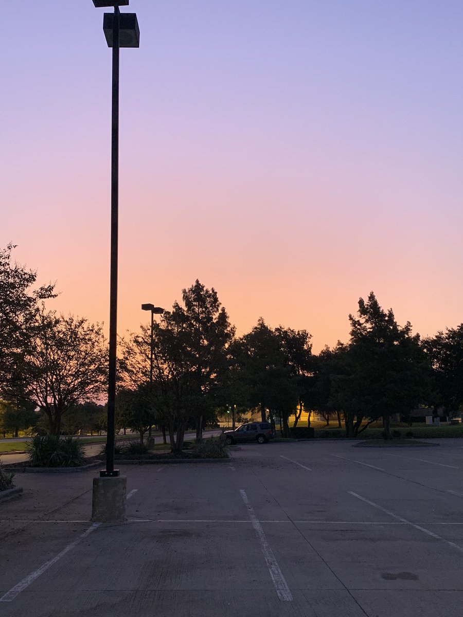 BellaAragon_'s tweet photo. i’ve been taking pics of the sunrise/set and i wanted to share them cuz pretty https://t.co/WZy3LVjITK