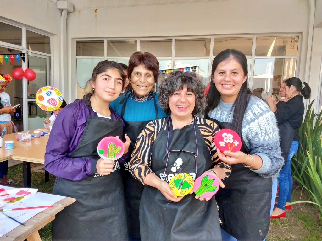 Hope_Salta's tweet photo. #EternaPrimavera
Tarde colorida en nuestra querida Fundación HOPe acompañados de mucho amor. Desde los más chiquitos hasta los más grandes hicieron arte a través de los "tutores" que nos enseñó a hacer la Profe Emilia
#Gracias
#BienvenidaPrimavera
#PrimaveraEterna https://t.co/C6MgHB3qsK