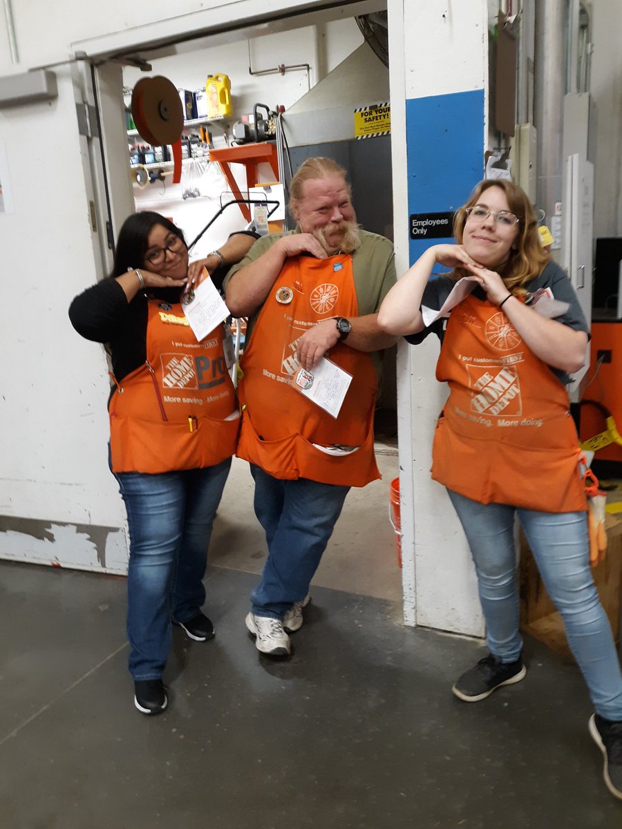 KeislerVicky's tweet photo. Recognizing Daisy D42 dh and two of d78 associates Tim Bates and Jill Martin for always making Jasper customer a FIRST priority. You guys ROCK!
#JASPERISGODSCOUNTRY
#BLESSEDWITHAWESOMEASSOCIATES #Toolrentalrocks
@serenegar @hollytate122 @thdsandi @RobinLeonard71 @JuanitaFoxChap1 https://t.co/gHwaGR7jua