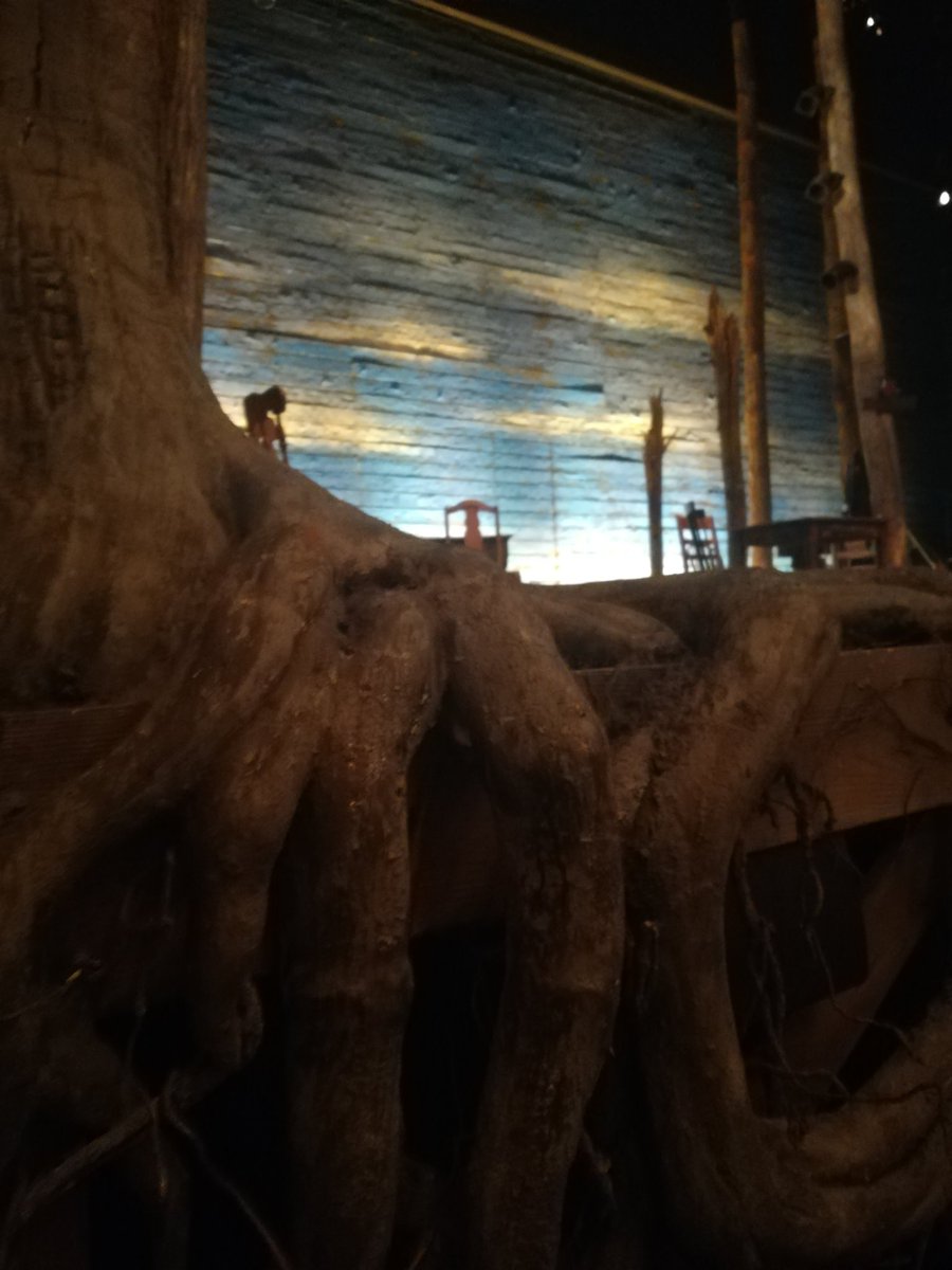 clowchan's tweet photo. I'm so short at @wecomefromaway front row I have to use a booster seat. I have a big tree in my view ๐ญ #shortpplproblems https://t.co/AfT1PghYkM