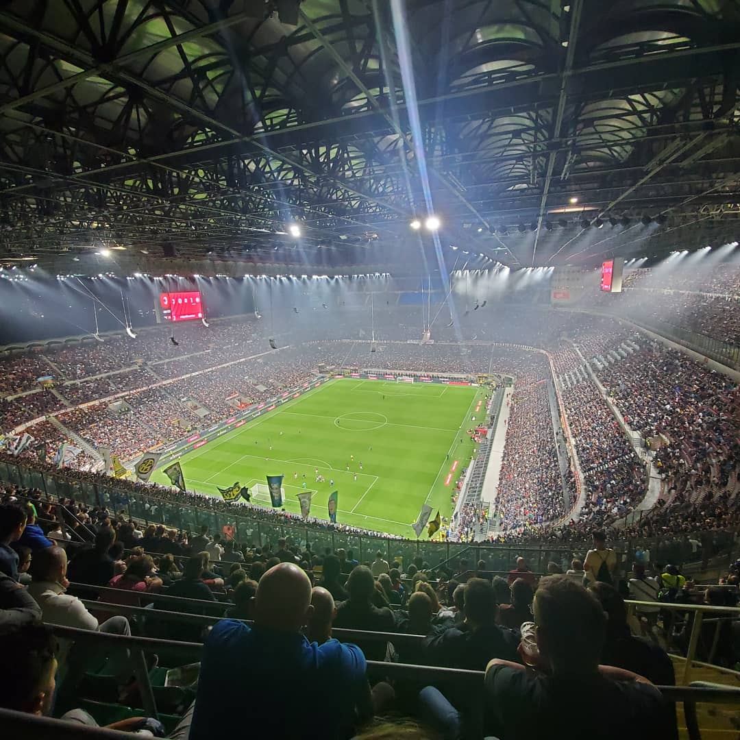 LeeKormish's tweet photo. An Evening at San Siro - truly incredible. #MyMilanInter https://t.co/Ix1WMGgsmL