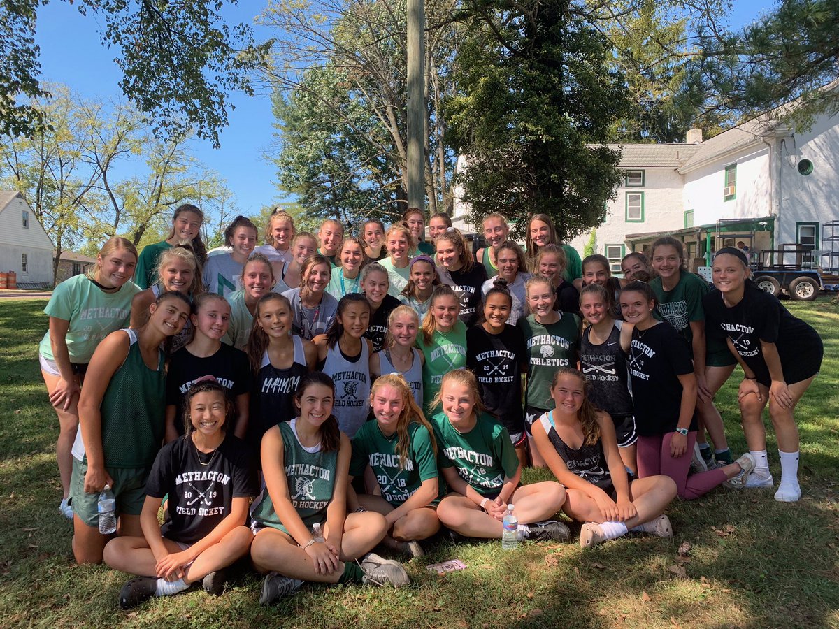 MethactonFH's tweet photo. Team community service today at the OutReach house in Lower Providence. #doinggoodinthecommunity #WarriorPride https://t.co/vvw1opuwqL