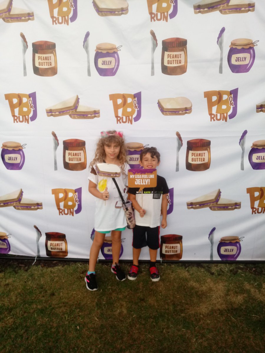 SunsetRunnerZ27's tweet photo. Finished the Peanut Butter and Jelly 5k, another great event with the family for a good cause! Both kids said they had a great time. https://t.co/VhALQpMMdw