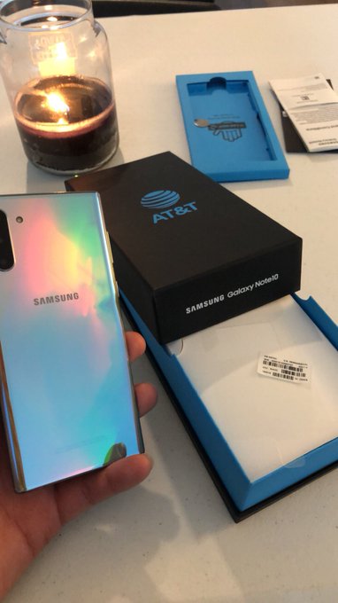 New phone who dis... https://t.co/MvZIYoBbFW<a href="/tag/trans"class="tags"><span>#trans</span></a>