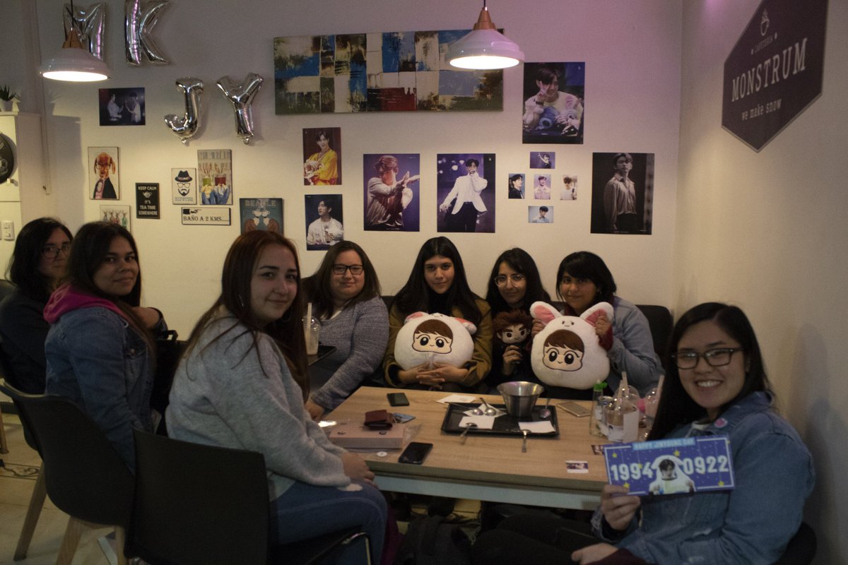 MKGOT7Chile's tweet image. Evento cup sleeve 💖
El 5 y 6 de septiembre celebramos el cumpleaños de Mark y Jinyoung!
Queremos agradecer a @PhenomenalMark_ por el diseño del sleeve , @markshine0904 y @4everYOUNG_jy por el permiso de usar sus fotos 💖
Y obviamente a las personas que asistieron al evento 💖