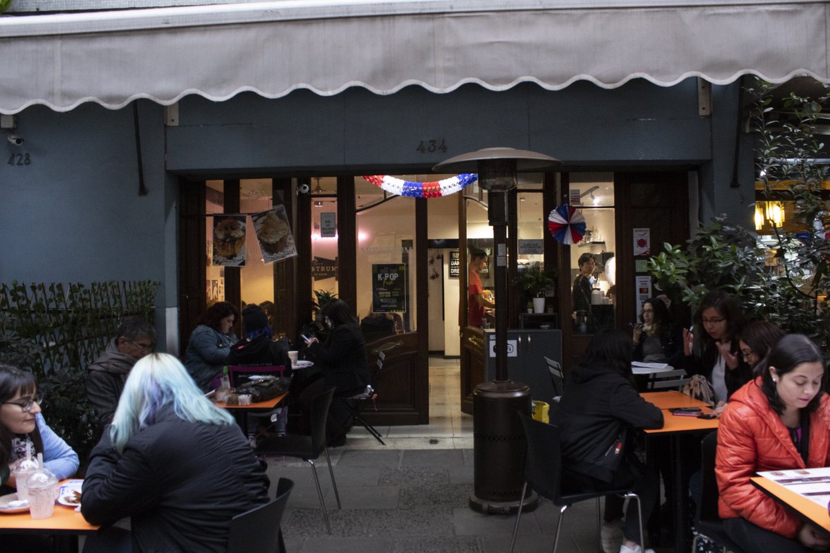 MKGOT7Chile's tweet image. Evento cup sleeve 💖
El 5 y 6 de septiembre celebramos el cumpleaños de Mark y Jinyoung!
Queremos agradecer a @PhenomenalMark_ por el diseño del sleeve , @markshine0904 y @4everYOUNG_jy por el permiso de usar sus fotos 💖
Y obviamente a las personas que asistieron al evento 💖