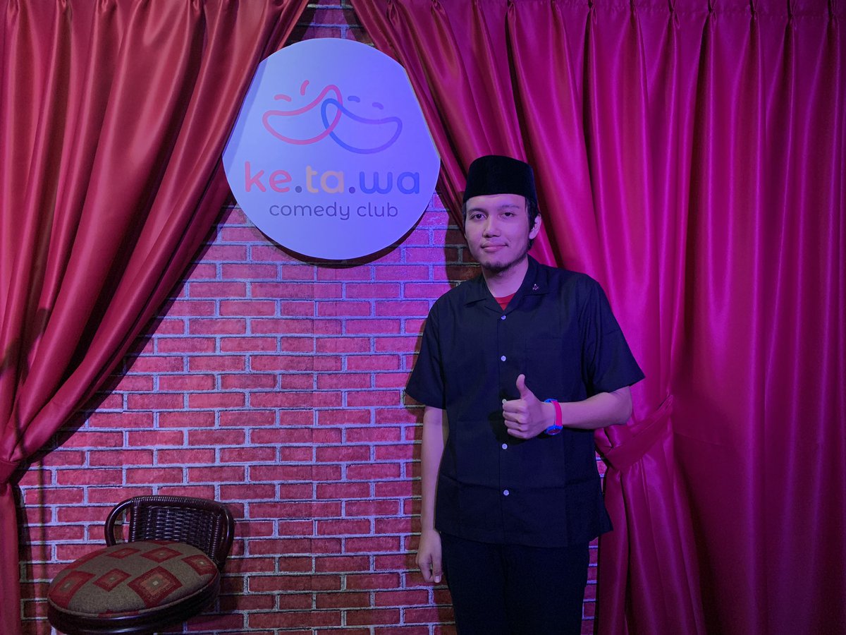 Semalam menyenangkan sekali! Terima kasih <a href="/mosidik/">Mo Sidik</a> yang udah ngajakin manggung di @ClubKetawa yang awesome, openmicers, openers dan semua yang udah hadir!!