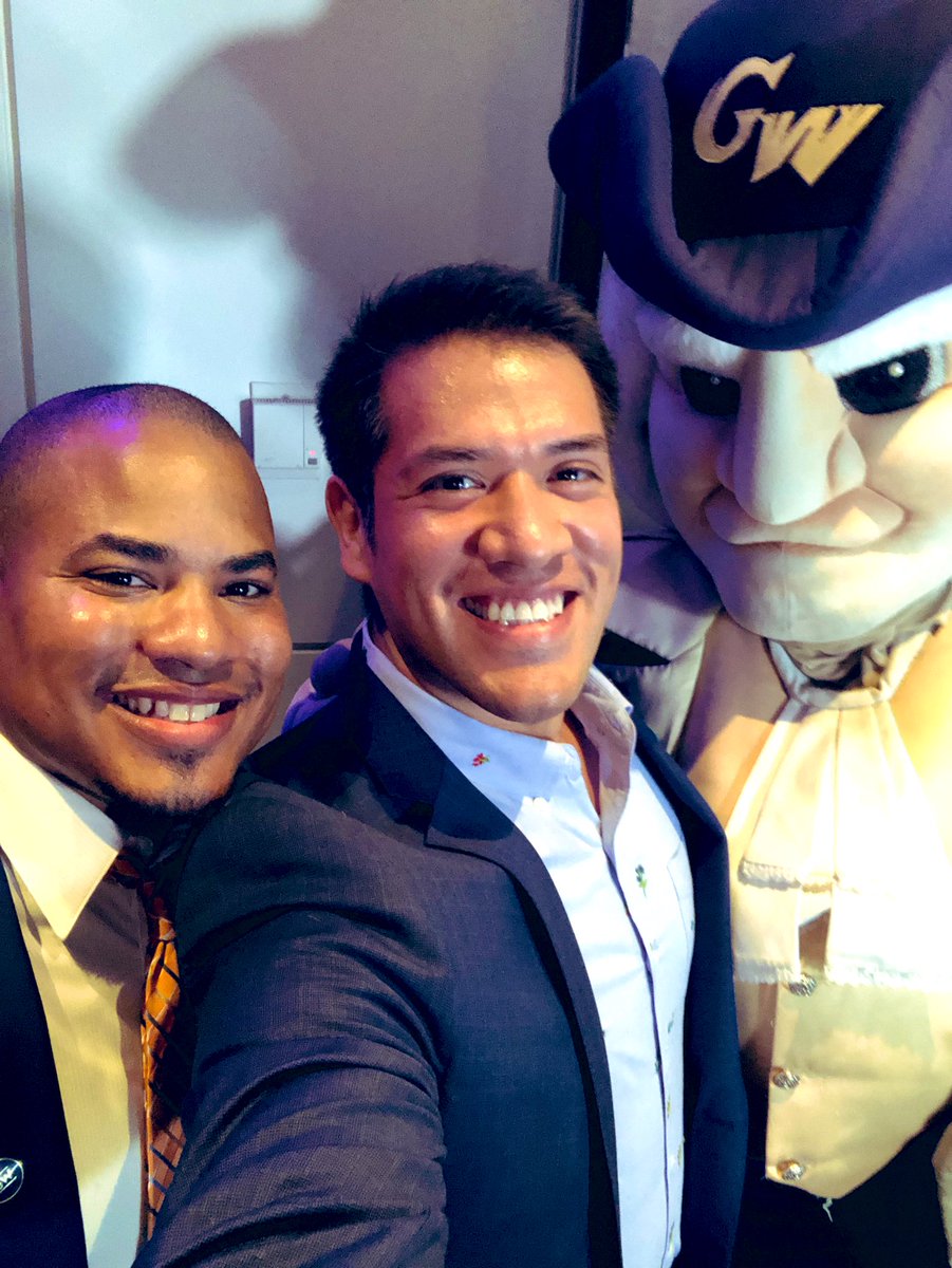 Mr_JCE's tweet photo. Thank you @GWAlumni for a great #ColonialsWeekend! I loved getting a chance to reconnect with my GW classmates for our 10 year reunion! #GWCW19 💙💛🎓 https://t.co/dfckctvfJz