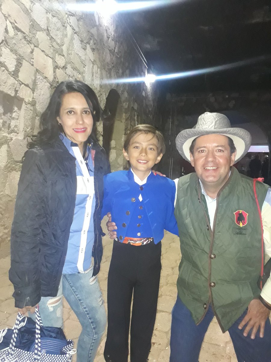 SoniaCristinaLV's tweet photo. Alejandro Moreno "Castelita" triundador de oa categoría A, #UnaApuestaalFuturo #Femet #TMx https://t.co/TINnmLb2nR