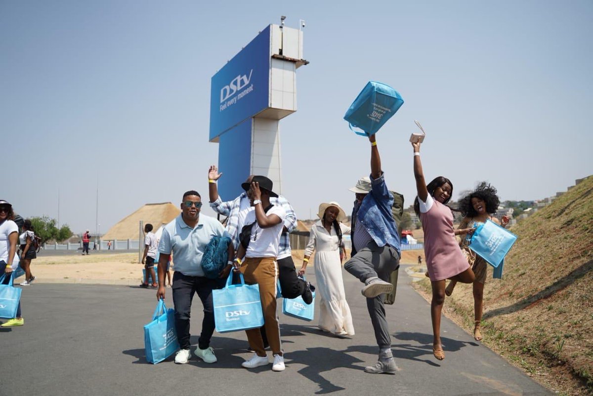 PlaymakersZA's tweet photo. Day 1 of @Dstv Delicious was a lot of food,incredible music &amp; goodies. Looking forward to another day of wholesome and scrumptious fun #EverythingDelicious #DStvDelicious https://t.co/yIDhPhYbUZ
