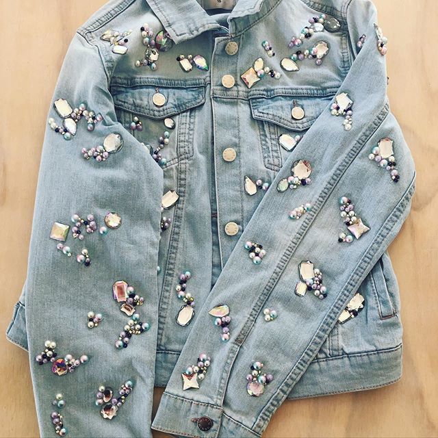 samantharaphael's tweet photo. Weekend crafting fun. Now to find something to wear it to. Thanks to @imakestagram for the inspo ❤️ https://t.co/umR9MSFgcY