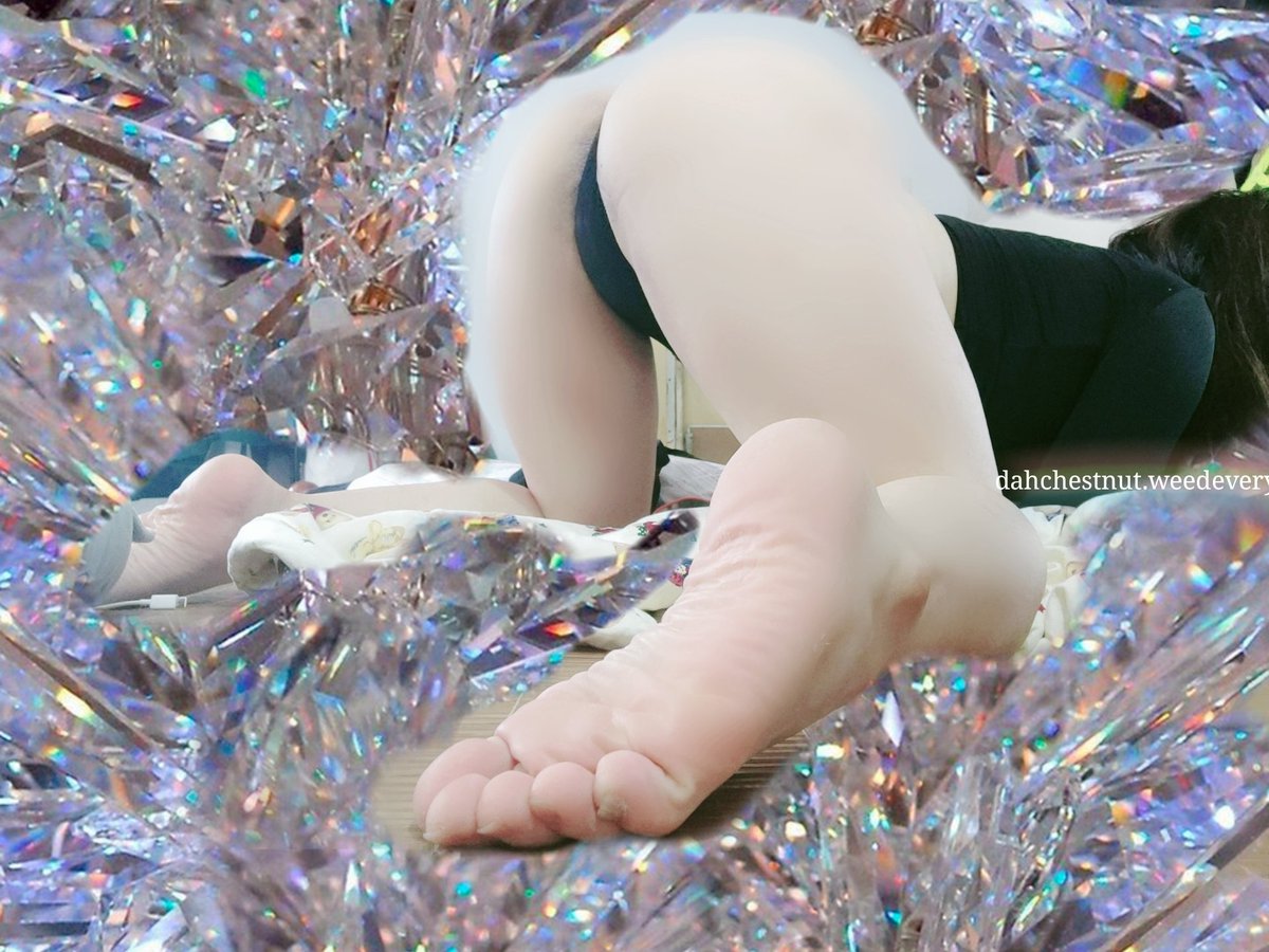 刚洗完澡，准备出去溜达一下～看能不能露出个～#母狗 #母猪 #肉便器 #乱打tag的日常 https://t.co/mScjzfxh4v
