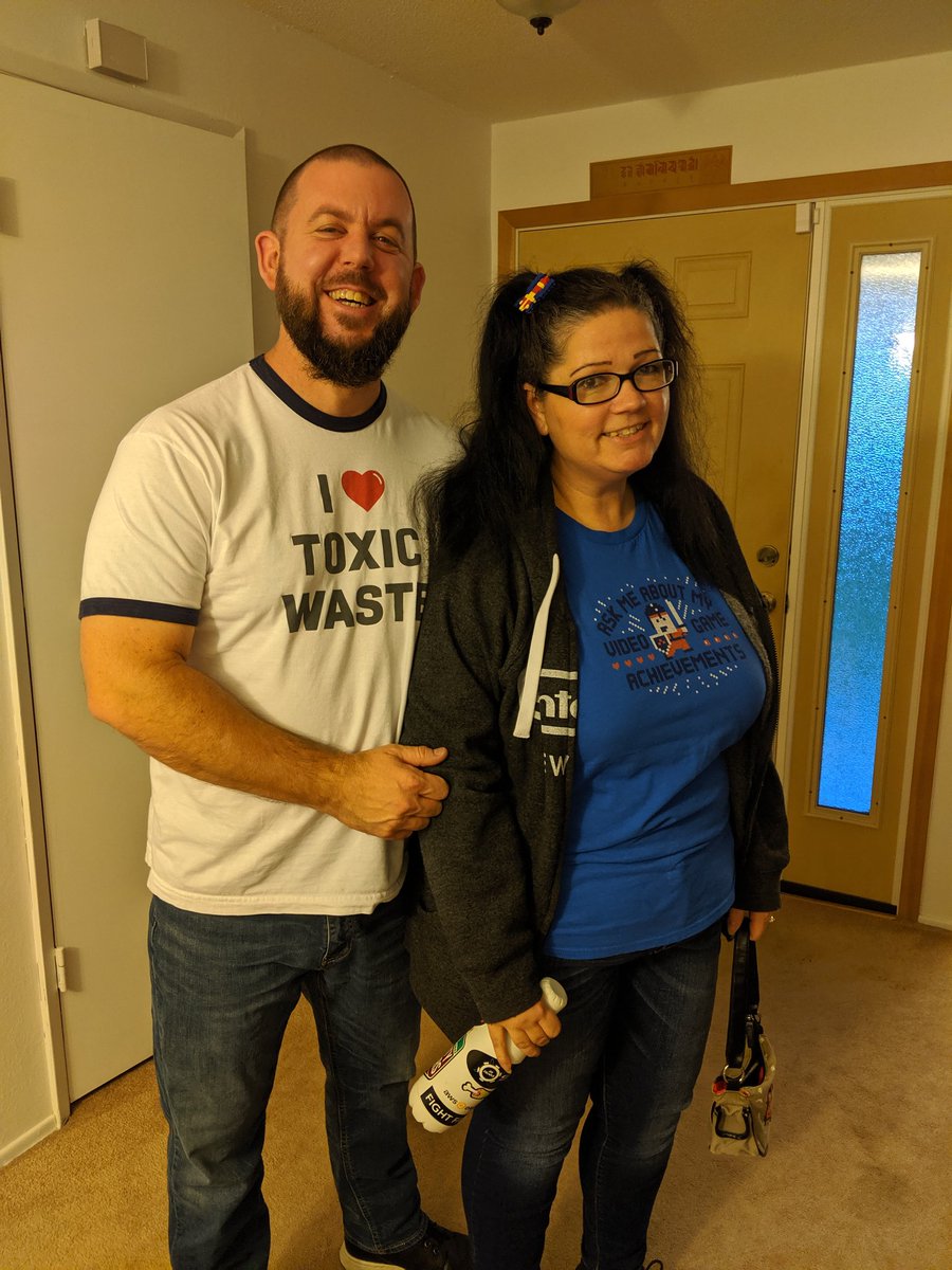 KrisFreedain's tweet photo. We had a great time at @FreeGeekPDX's #GeekProm tonight with my @elementaltech friends! #GiveBackPDX https://t.co/nBNdE0Dbpw