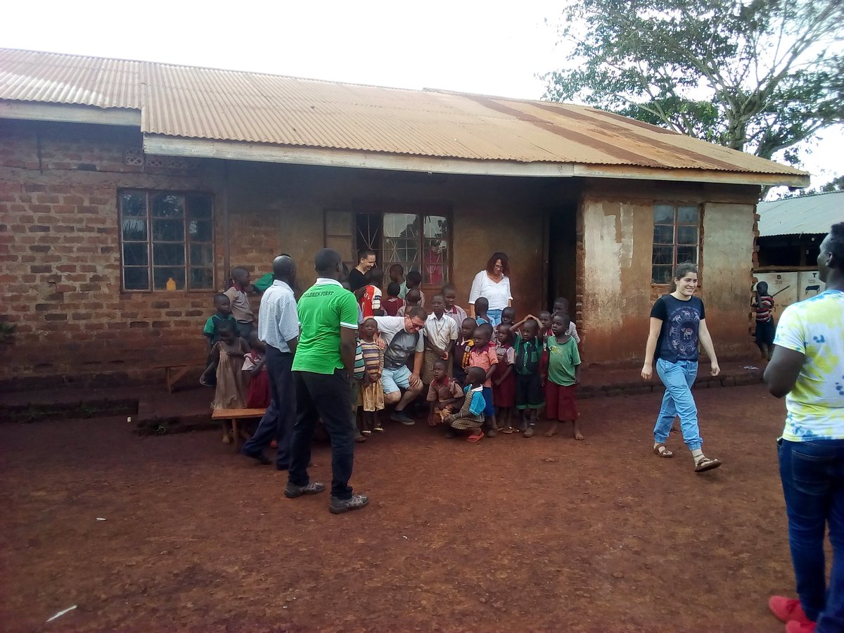 BulukeB's tweet image. Ingrid thanks for sharing with these children. 
You brought them some shoes and clothings. 
Blessings to you and your family.

Let God bless the organization you are working with to visit orphanages. 

We are praying for you...