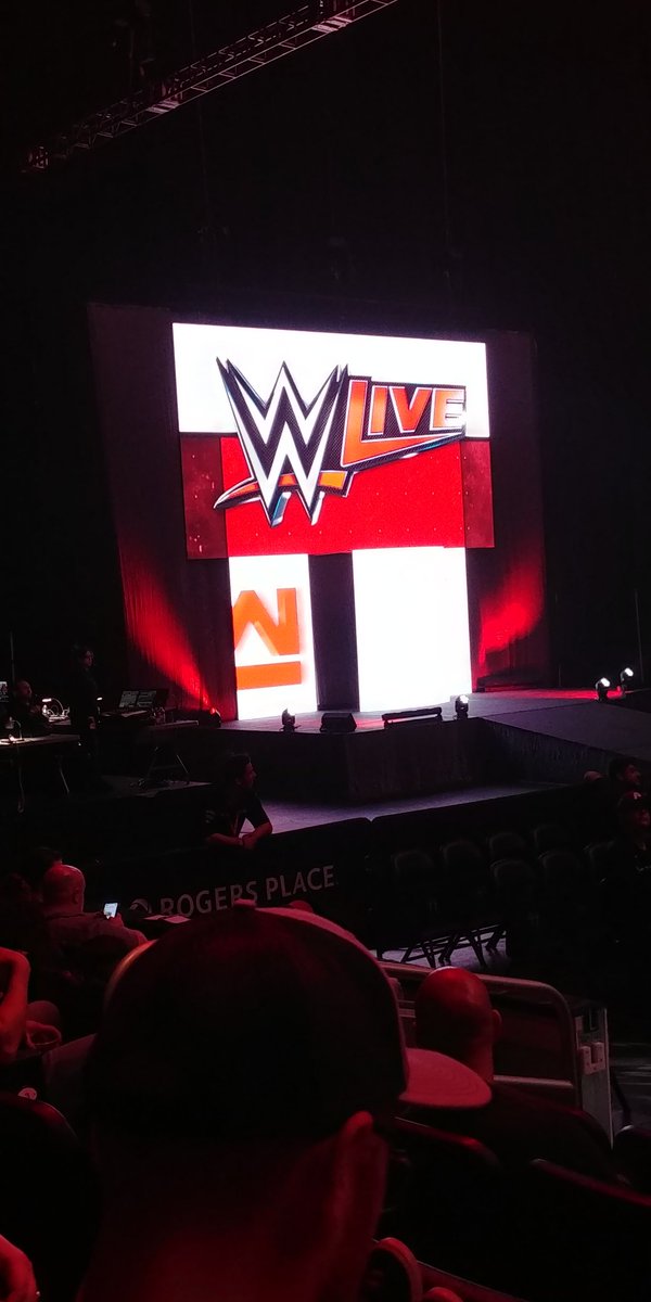 busdriver7115's tweet photo. #wweedmonton here we go excited https://t.co/Zuri66IzHh
