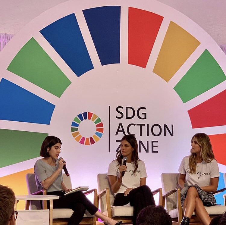Hoy, además de cubrir, tuve el placer de moderar dos paneles en el #SDGActionZone 🌎 Junto a <a href="/ToyaMontoya/">Toya Montoya</a> y <a href="/lauratobonyepes/">Laura Tobon</a> conversamos sobre los incendios en la #Amazonía y cómo involucrarse para la acción ✊ 

Un panel femenino, de latinas 💛
