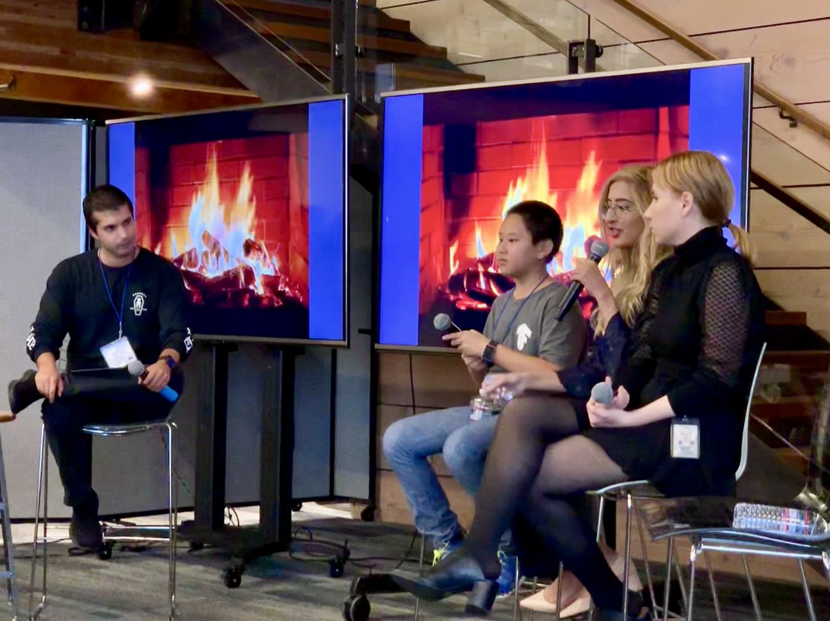 I had such a great time talking neural network architectures @ #DevFestSF! Y'all were a great audience! 💜

Here are the slides+code as promised. Video coming soon!

Slides: slideshare.net/LavanyaShukla/…
Code: github.com/lavanyashukla/…

#MachineLearning #DataScience