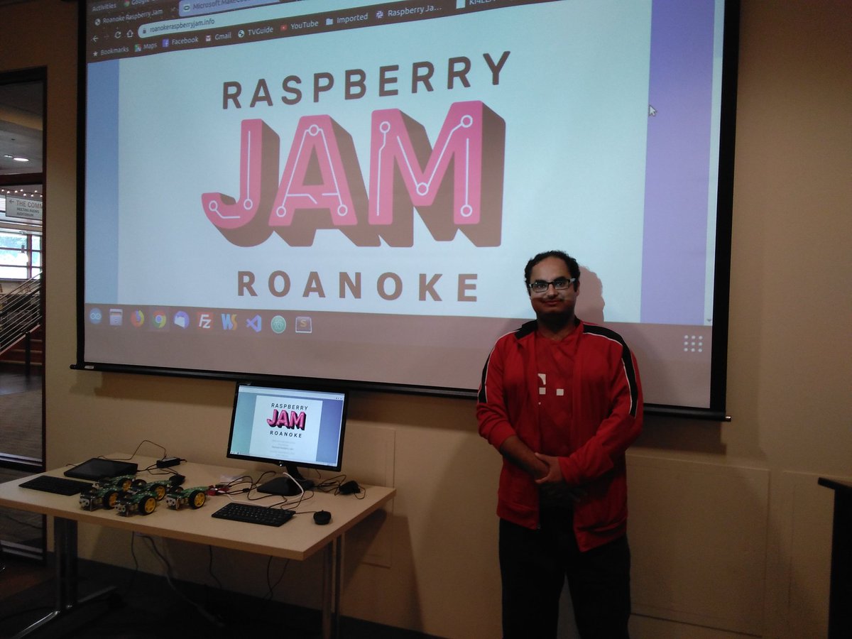 iamrohitdhawan's tweet image. Thanks @ROALUG for organizing #raspberrypiJAM in #ronoake and educating us about @microbit_edu and @dexterind GIGGLE BOT today.