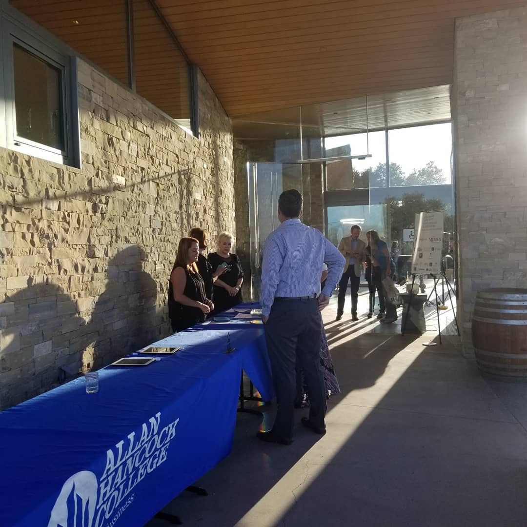 ahcwinery's tweet photo. Thank you to all the sponsors at tonight's benefit for the @ahcwinery @PresquileWine #5yearanniversery #ahcwinery #santamaria #santabarbaravintnersfoundation #santamariasun #coasthillscreditunion #foxenwines #pinotnoir #viticultureandenology https://t.co/Q0jIIsrNn6