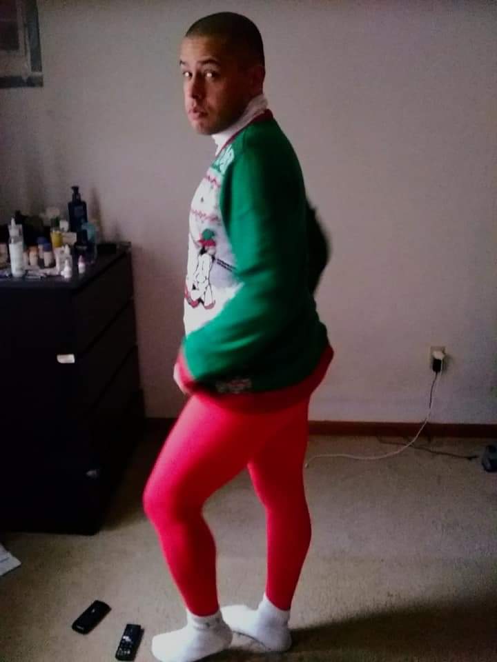 movies_4life's tweet photo. Ready for Christmas. #leggings #christmasleggings #christmasoutfit #holidayoutfit #whiteturtleneck #uglychristmassweater #meggings #tights https://t.co/IoBLeChLXR