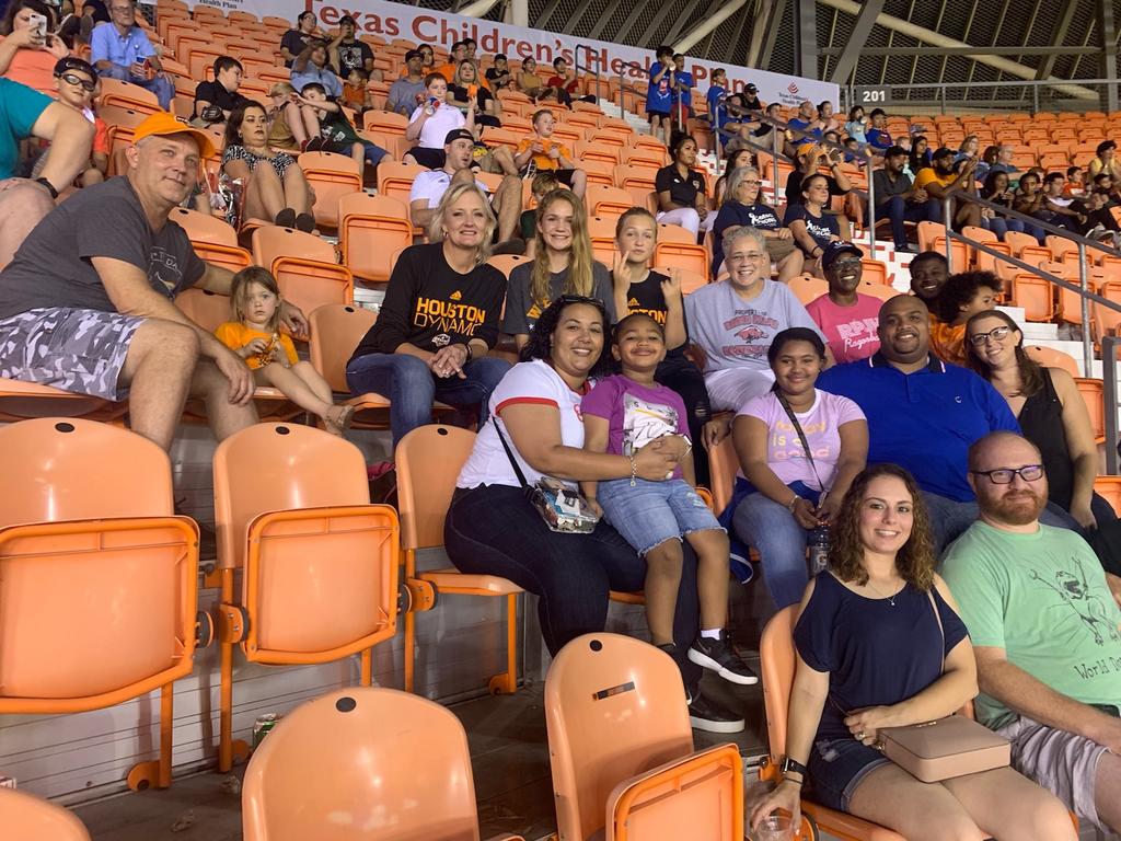 RodeoPalms's tweet image. RPJH Staff at Dynamo game! #gorazorbacks