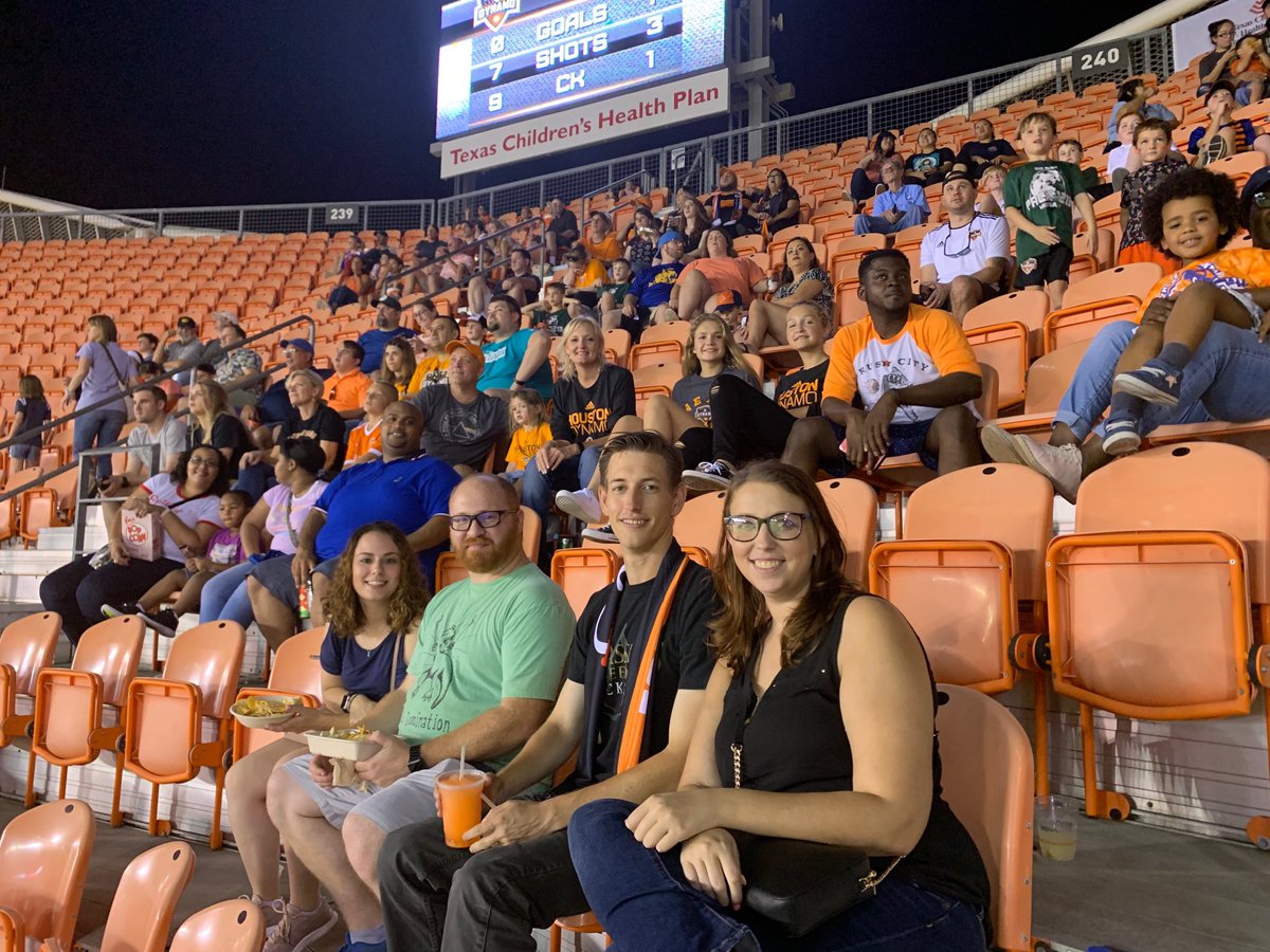 AvidRpjh's tweet image. Rodeo Palms at the Houston Dynamo Game. Family and fun!