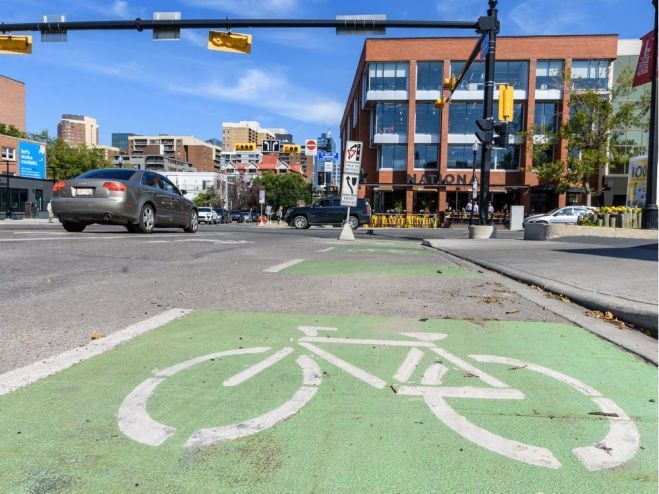 bikecalgary's tweet photo. Petition to extend 5 St SW Cycle Track https://t.co/wxPNTZ4C6V https://t.co/twar3qgm2P