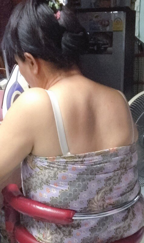 แผ่นหลังขาวเนียนของแม่ยาย