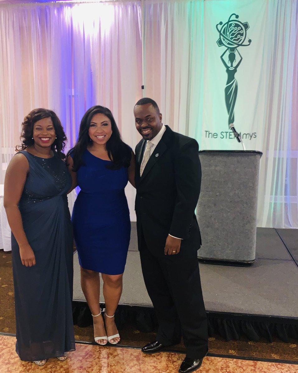 IAmAlexisRogers's tweet photo. So proud of the Gaskins Foundation for being the change they wanted to see! They chose to create a space where #Cincinnati STEM catalysts could be recognized for their amazing work in the community! The #STEMmys was an amazing call to action & chance to give much deserved praise! https://t.co/BJD7AprrHT