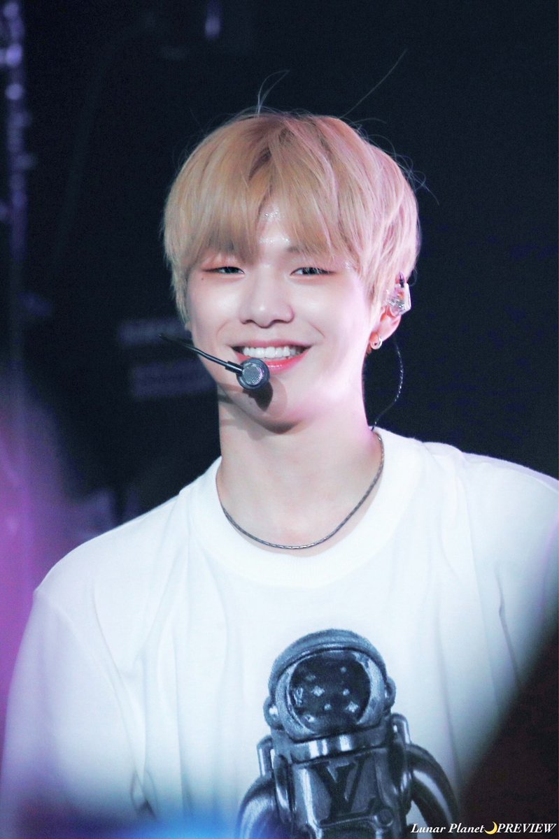 LunarPlanet1210's tweet photo. 🍑190921 COLOR ON ME IN KL
🐶
#KangDanielinMY #강다니엘 #KangDaniel https://t.co/IHV6VrRosn