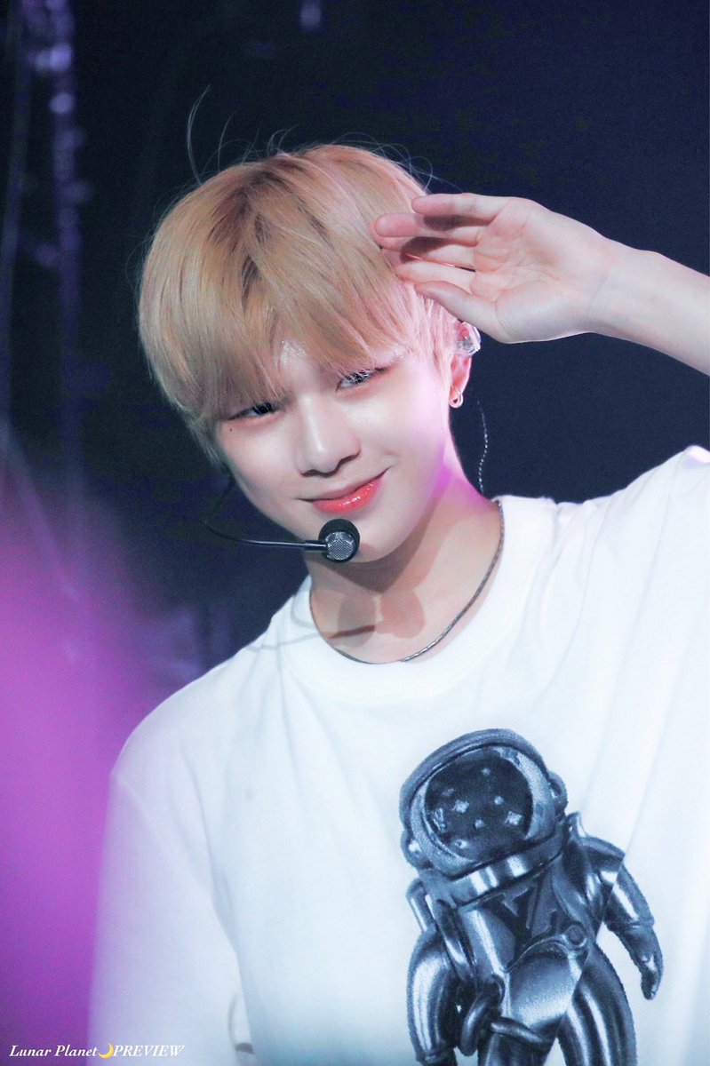 LunarPlanet1210's tweet photo. 🍑190921 COLOR ON ME IN KL
🐶
#KangDanielinMY #강다니엘 #KangDaniel https://t.co/IHV6VrRosn