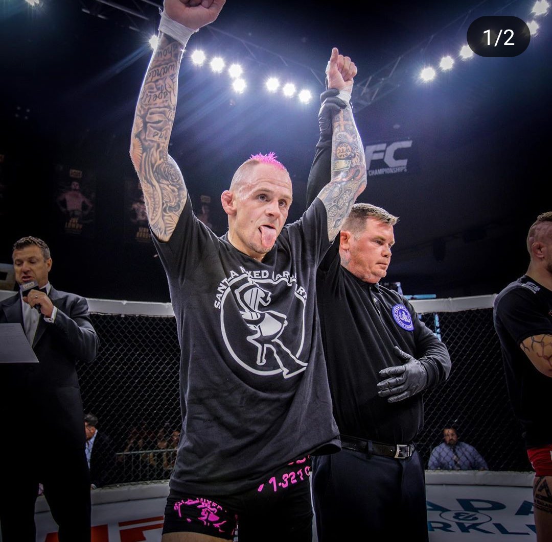 Srock125's tweet photo. And still!!! #flyweightchamp https://t.co/XaCJdSTUZe