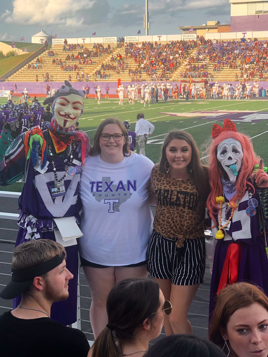 AudsLane's tweet photo. It’s a great day to be a Texan 💜😜 #gostatego 3-0 https://t.co/9ICTFm9vnH