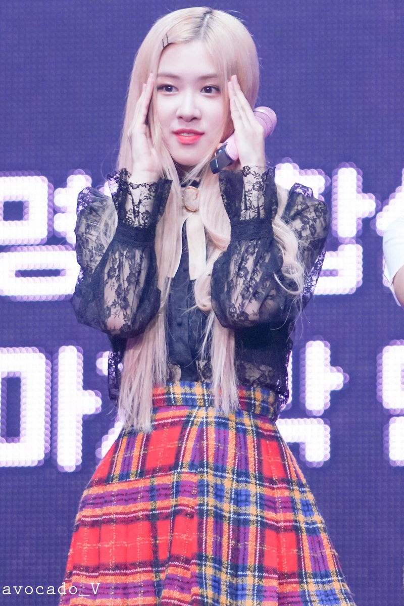 avocadoV_'s tweet photo. 🌹190921 BLACKPINK PRIVATE STAGE [Chapter1]

🐿🐿🐿🐿🐿🐿🐿🐿🐿

#블랙핑크     ⁠ ⁠  #로제   
#BLACKPINK     ⁠ ⁠ #ROSÉ https://t.co/Y889WXRYlN