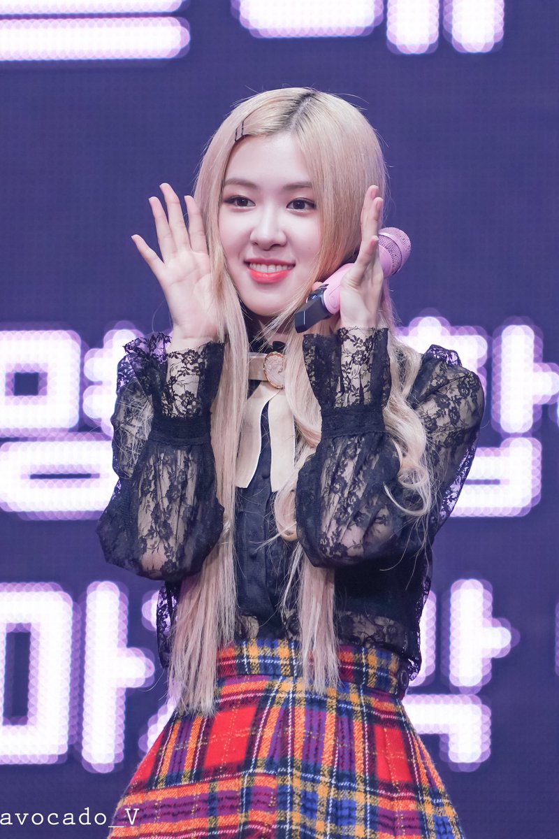 avocadoV_'s tweet photo. 🌹190921 BLACKPINK PRIVATE STAGE [Chapter1]

🐿🐿🐿🐿🐿🐿🐿🐿🐿

#블랙핑크     ⁠ ⁠  #로제   
#BLACKPINK     ⁠ ⁠ #ROSÉ https://t.co/Y889WXRYlN