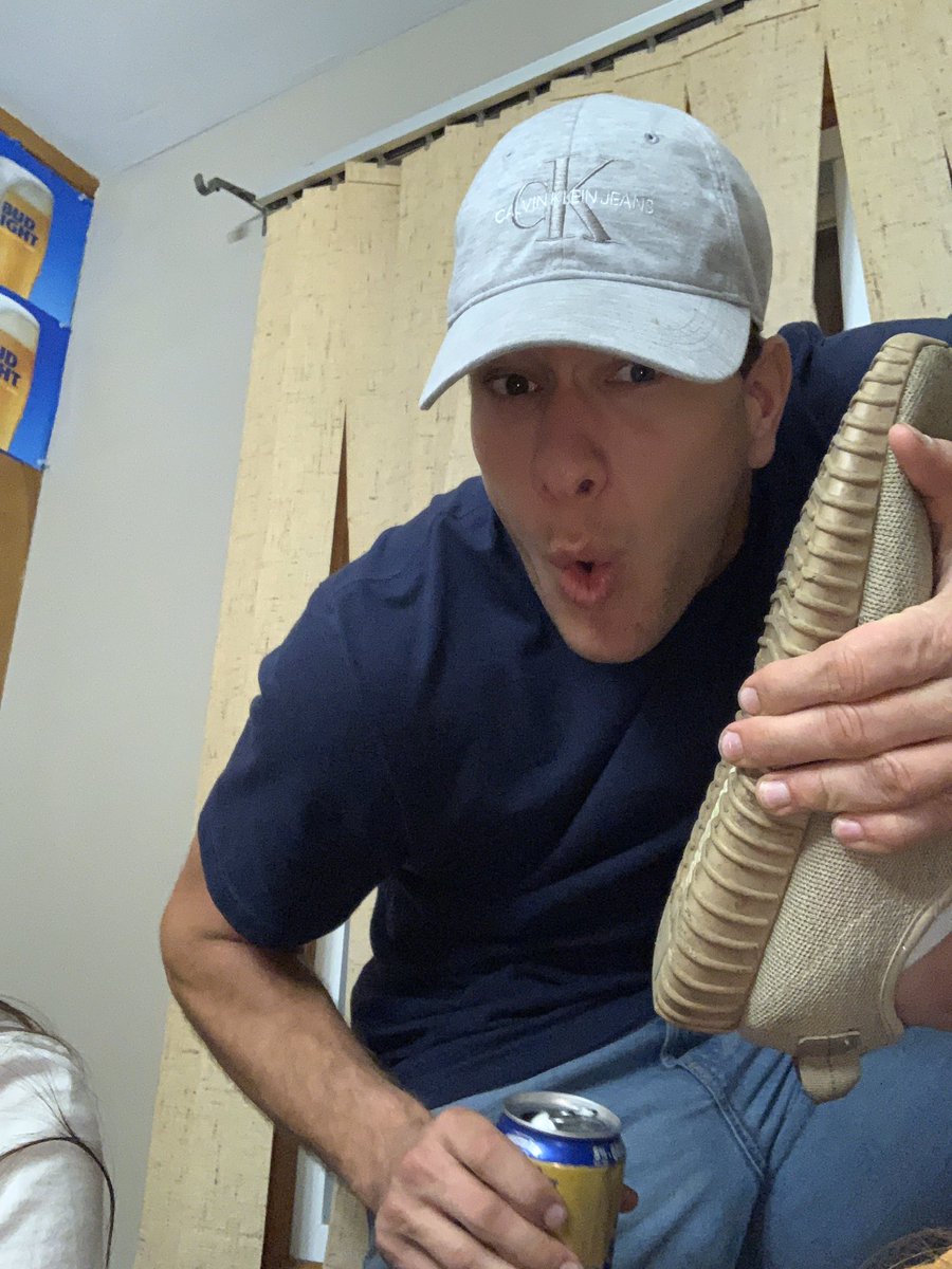 Hello....it’s yeezy