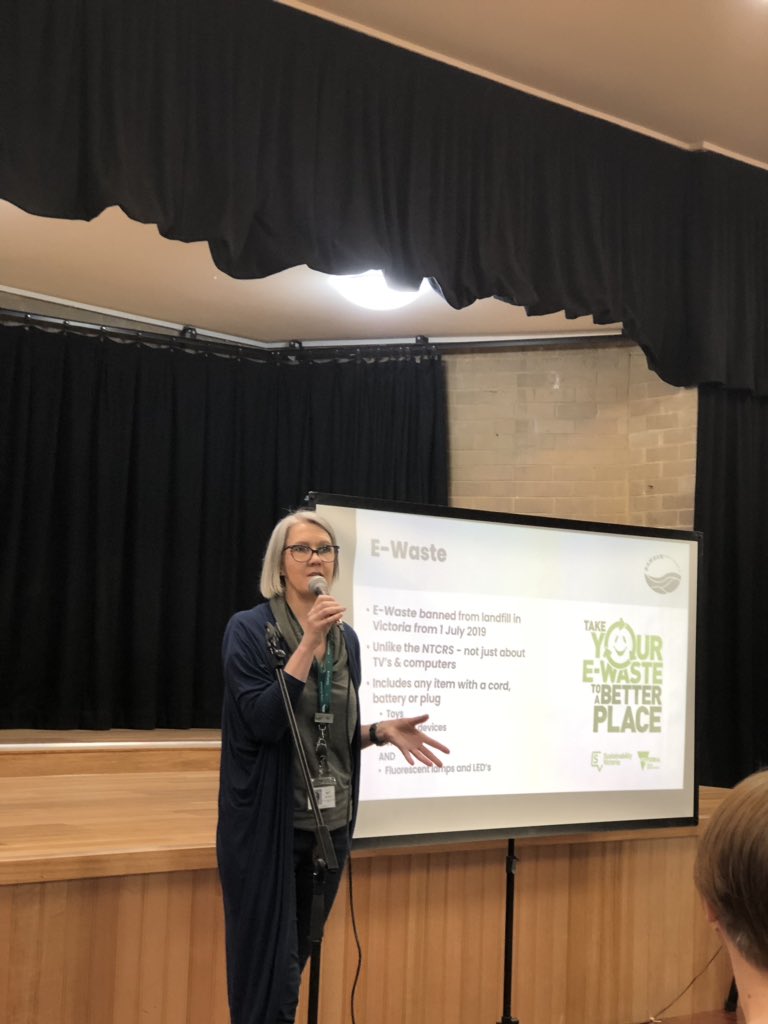 Well done to the organisers of the 
#womenagainstwaste event in Warragul this afternoon. 
Bek Parker from <a href="/BawBawCouncil/">Baw Baw Shire Council</a> is first up, speaking about e-waste and resource recovery.
#WAWWarragul
#smallstepsfortheplanet #bawbawshire
#terracycle 
 #shareme 
(Photo credit: Fiona P)
