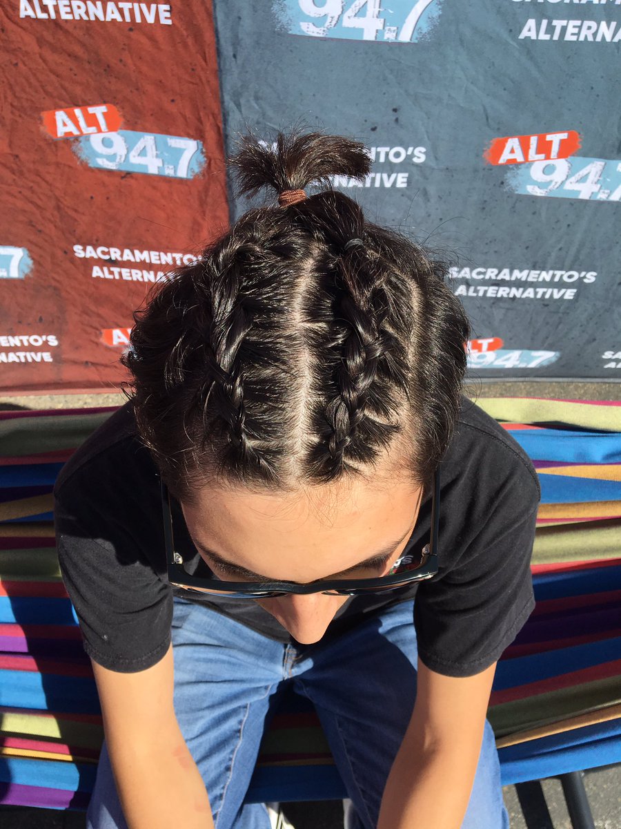 alt947's tweet photo. Paul Mitchell the School at MTI College hooked our listeners up with braids, glitters and jewels today! Concert ready for #COTFEST β¨πββοΈππββοΈ https://t.co/z1dCTOVIoY